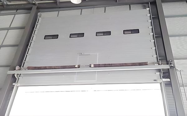 宝塔工业滑升门