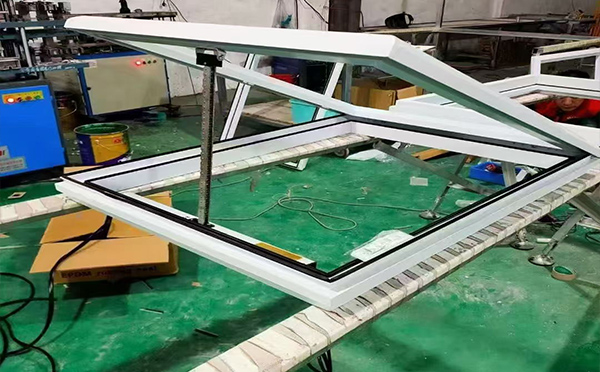 某地下车库出入口宝塔排烟窗配置工程