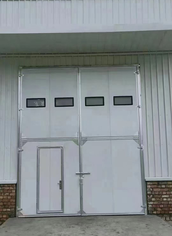 宝塔工业门在设备装配车间出入口的实施记录